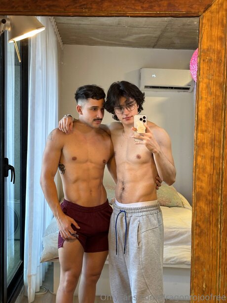 Foto desnuda filtrada de OnlyFans de Dragonrojoofree