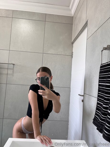 Foto desnuda filtrada de OnlyFans de Mikaylafreee
