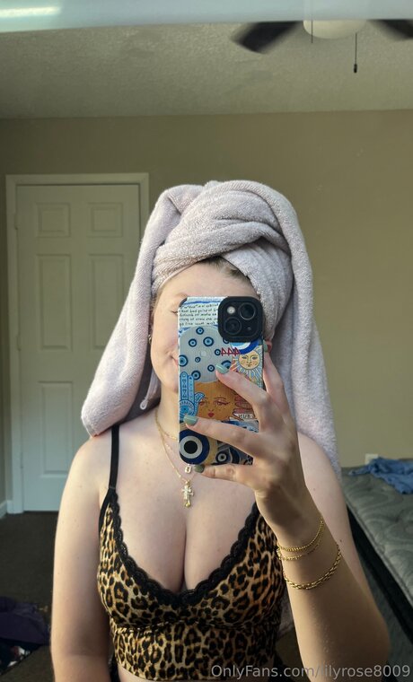 Foto desnuda filtrada de OnlyFans de Izzyynicolee