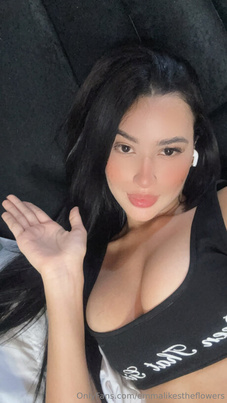 Foto desnuda filtrada de OnlyFans de Emmalikestheflowers