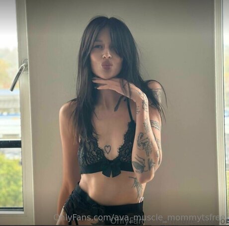 Foto desnuda filtrada de OnlyFans de Ava Muscle Mommytsfree