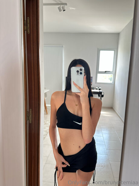 Brunettemiaa