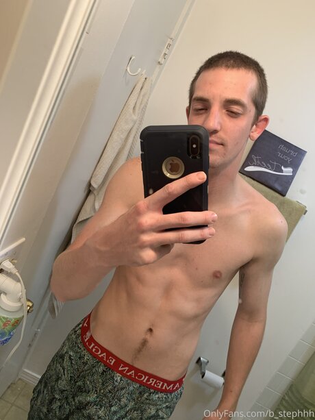 Foto desnuda filtrada de OnlyFans de B Stephhh