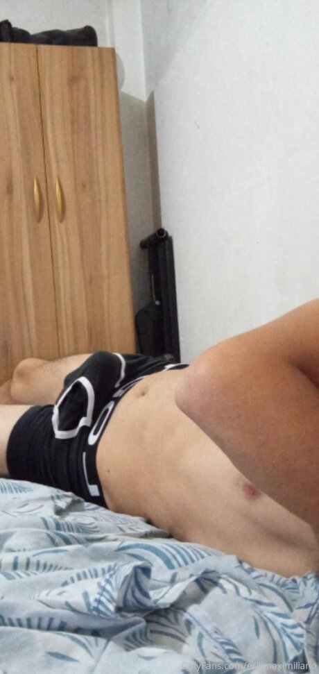 Foto desnuda filtrada de OnlyFans de Erikmaximiliano