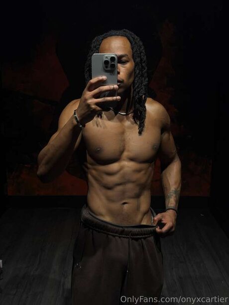 Foto desnuda filtrada de OnlyFans de Onyxcartier