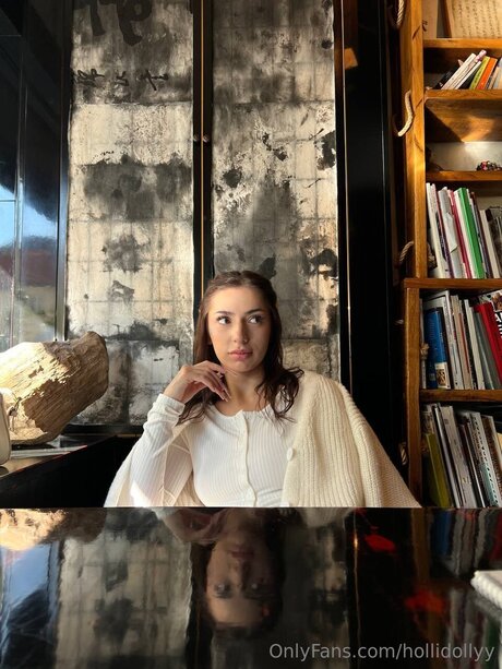 Hollidollyy