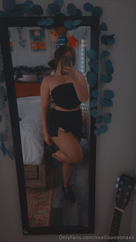 Foto desnuda filtrada de OnlyFans de Xxallisoooonaxx
