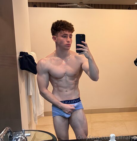 Foto desnuda filtrada de OnlyFans de Halfnatyy