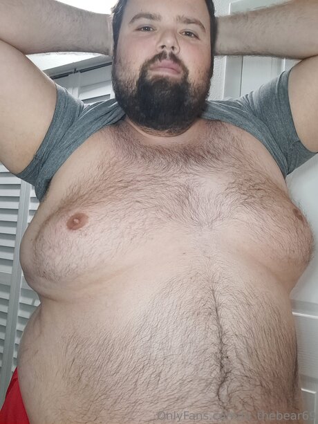 Foto desnuda filtrada de OnlyFans de Lu Thebear69