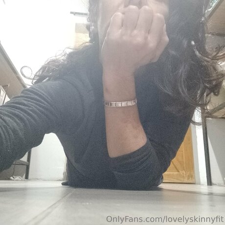 Foto desnuda filtrada de OnlyFans de Sexyskinnyfit