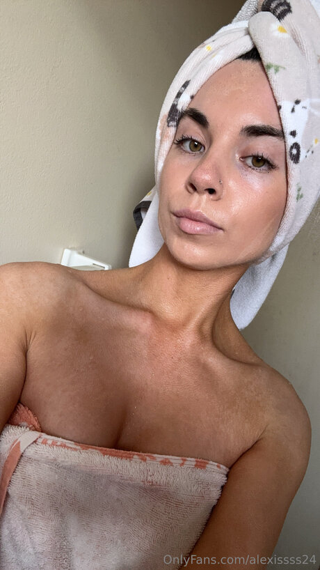 Alexissss24