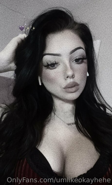 Foto desnuda filtrada de OnlyFans de Umlikeokayhehe