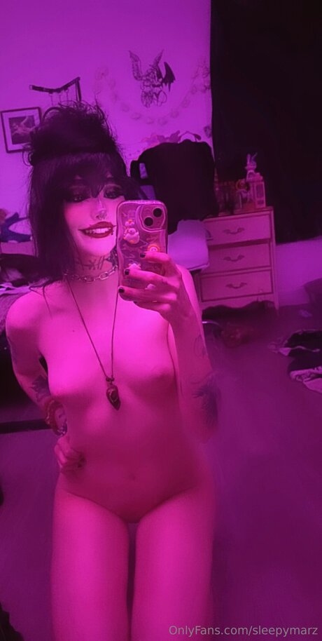 Foto desnuda filtrada de OnlyFans de Sleepymarz