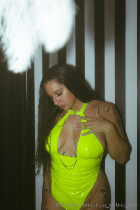 Alicia Justine Free