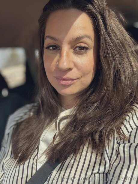 Alicia Justine Free