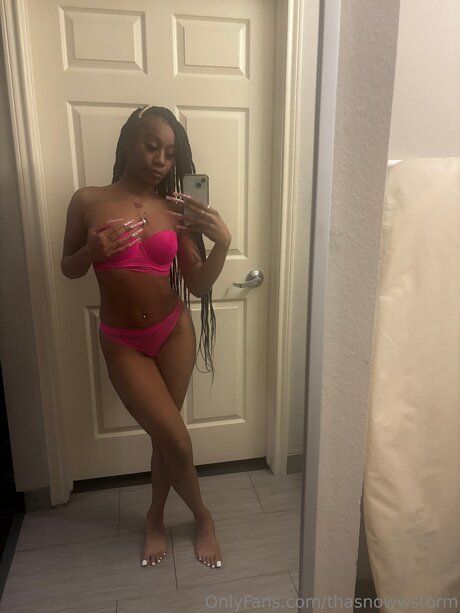 Foto desnuda filtrada de OnlyFans de Thasnowwstorm