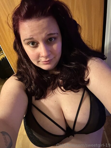 Foto desnuda filtrada de OnlyFans de Sweetgirl 19