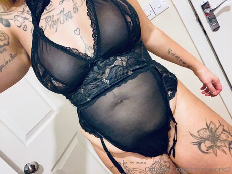 Foto desnuda filtrada de OnlyFans de Candyworld3