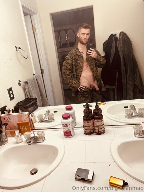 Foto desnuda filtrada de OnlyFans de Big Manmac