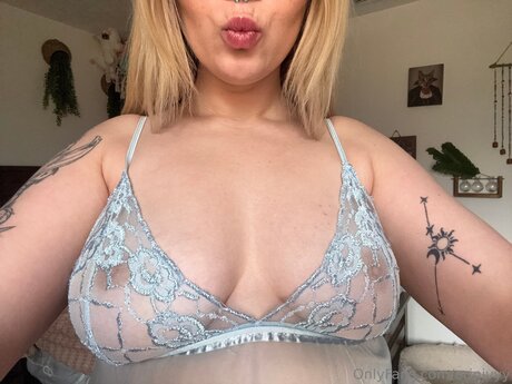 Foto desnuda filtrada de OnlyFans de Erinivyy
