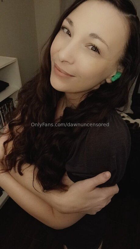 Foto desnuda filtrada de OnlyFans de Dawnuncensored
