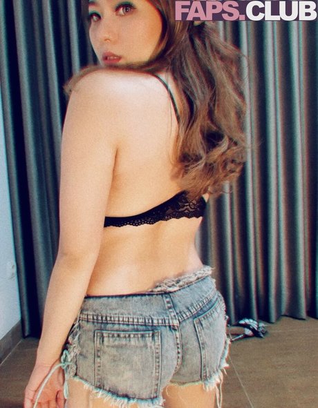 Foto desnuda filtrada de OnlyFans de Flo The Bunny