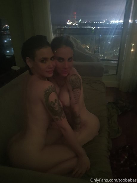 Foto desnuda filtrada de OnlyFans de Lucy And Kari