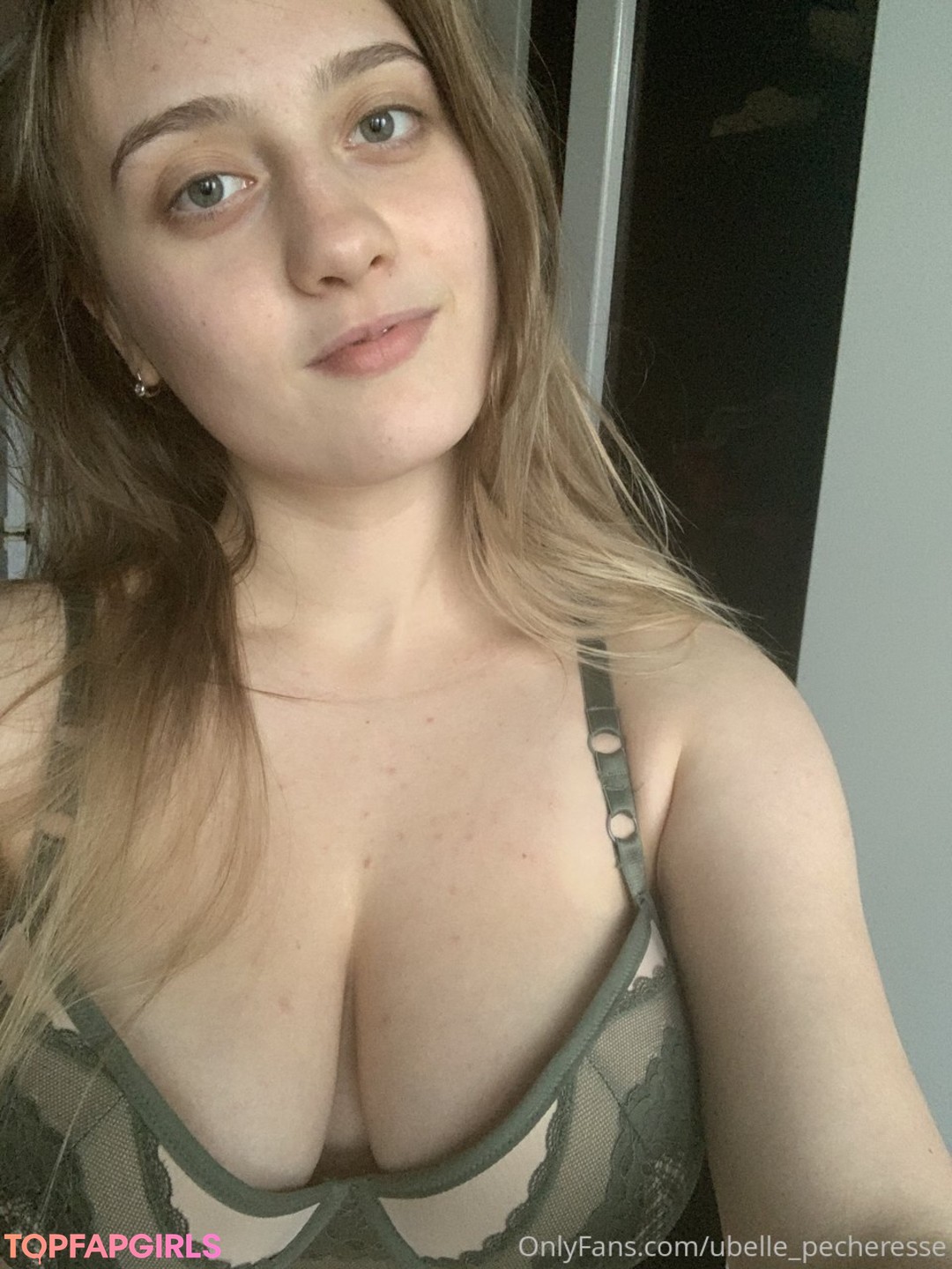 Foto desnuda filtrada de OnlyFans de Belle Pecheresse #39 Foto desnuda filtrada de OnlyFans de Belle Pecheresse #39