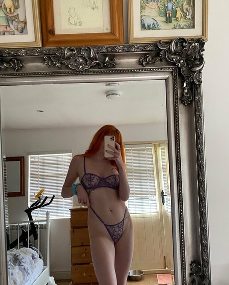 Foto desnuda filtrada de OnlyFans de Annie Charlotte