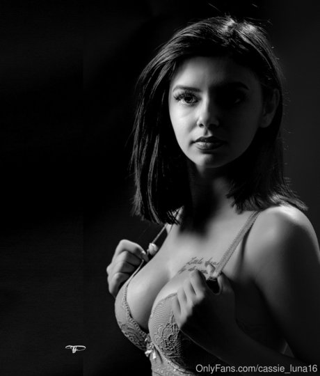 Cassie Luna
