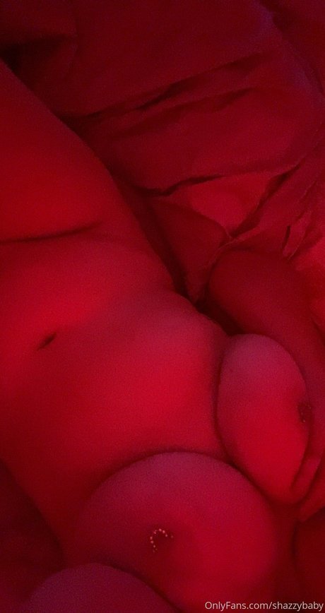 Foto desnuda filtrada de OnlyFans de Shazzybaby