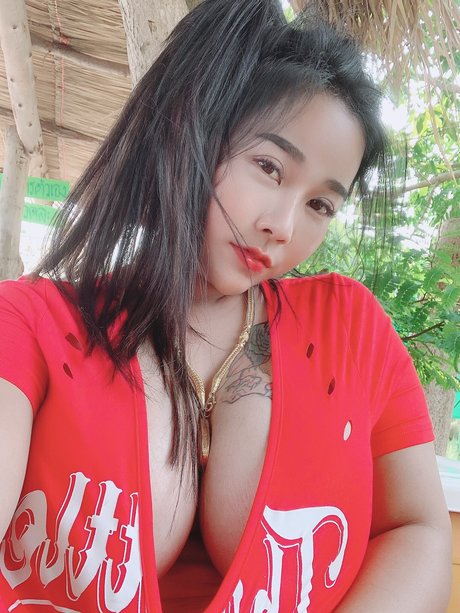 Foto desnuda filtrada de OnlyFans de Petmanee Pook