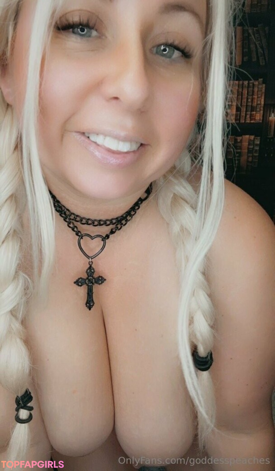 Foto desnuda filtrada de OnlyFans de Goddess Peaches #636 Foto desnuda filtrada de OnlyFans de Goddess Peaches #636