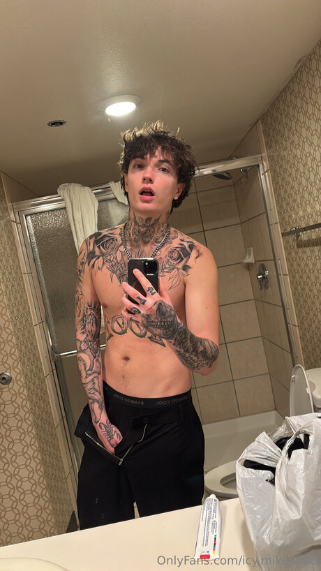 Icy Mikey888