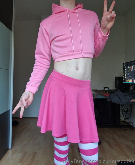 Bicuriousboi99