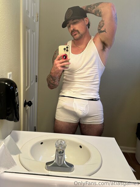 Foto desnuda filtrada de OnlyFans de Atlasgaines