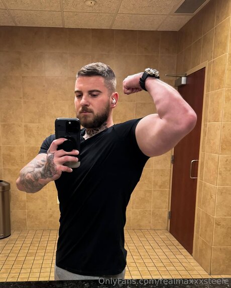 Realmaxxxsteele