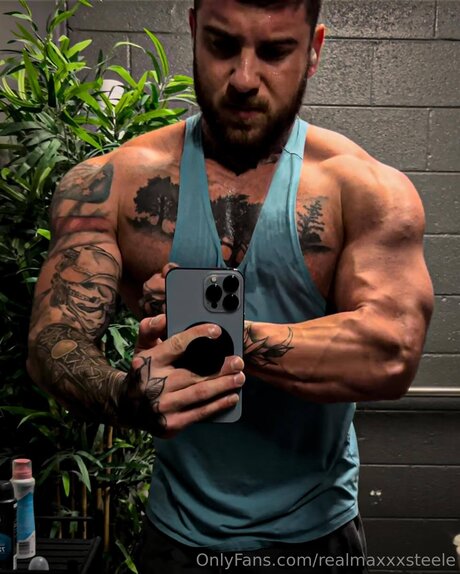 Realmaxxxsteele