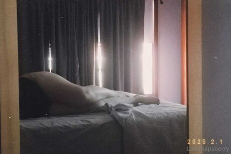 Foto desnuda filtrada de OnlyFans de Ladyraspberry