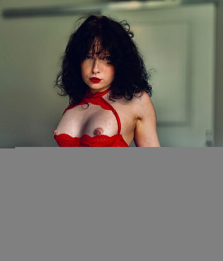 Foto desnuda filtrada de OnlyFans de Free Twilight Raven