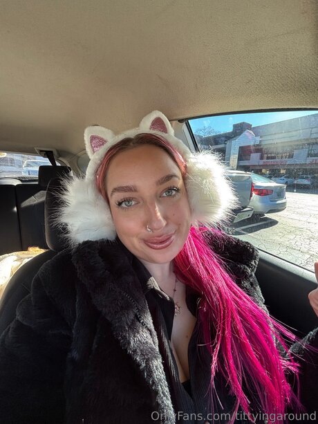 Foto desnuda filtrada de OnlyFans de Tittyingaround