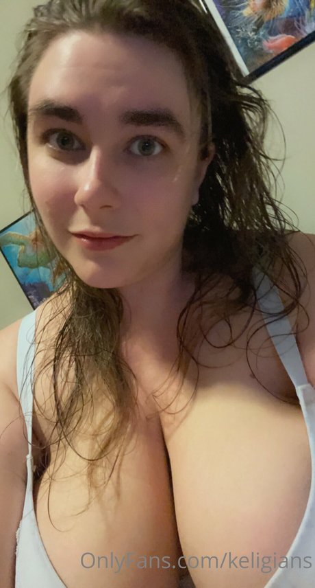Foto desnuda filtrada de OnlyFans de Keligian