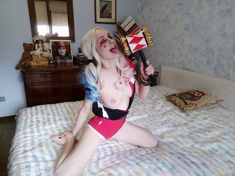 Foto desnuda filtrada de OnlyFans de The Suicide Room