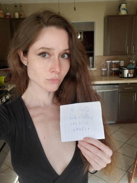 Foto desnuda filtrada de OnlyFans de Dalia Dova