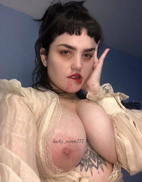 Foto desnuda filtrada de OnlyFans de Lucky Seven777