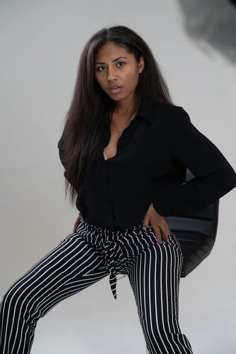 Leah Milkdiamond