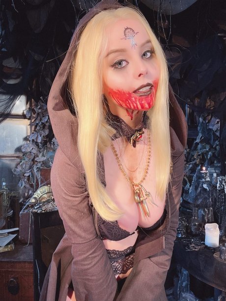 Helly Valentine