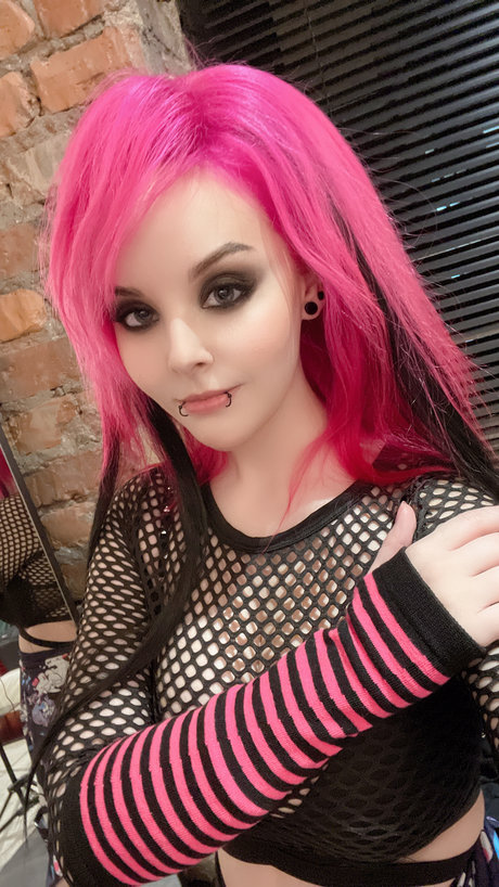 Helly Valentine