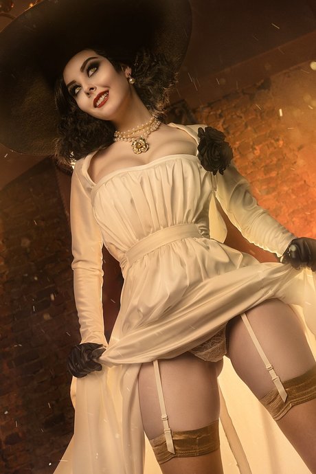 Helly Valentine