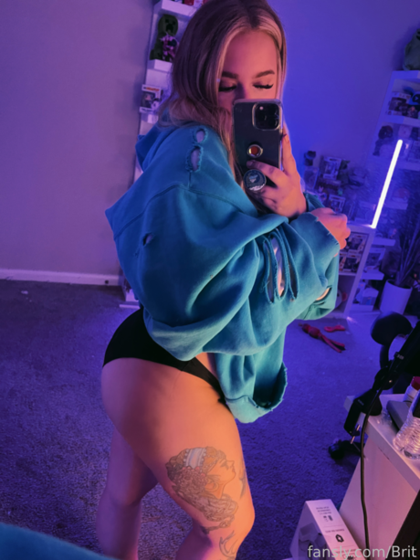 Foto desnuda filtrada de OnlyFans de Brit